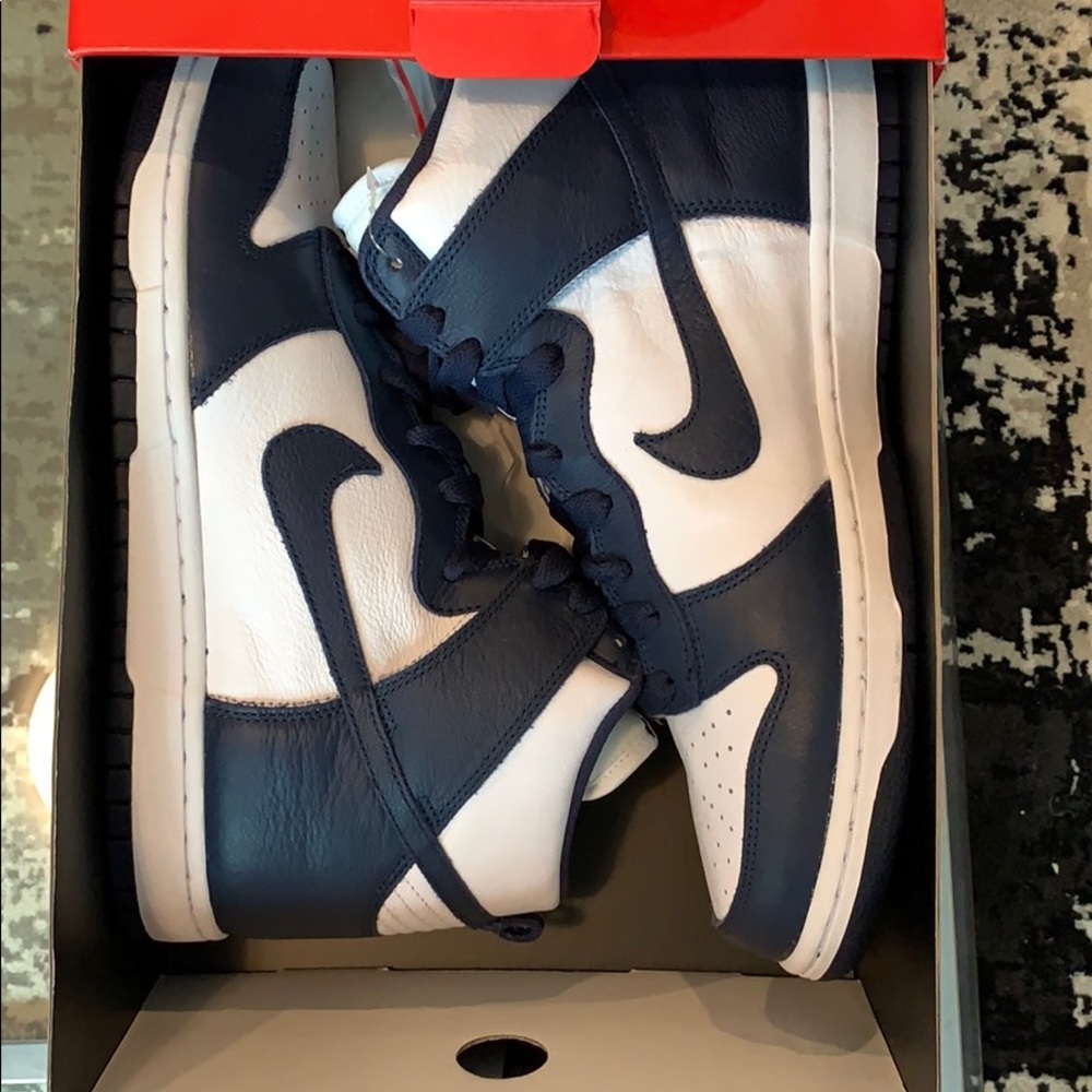 Nike Dunk Retro Mids Size 10 {New w/Tags}